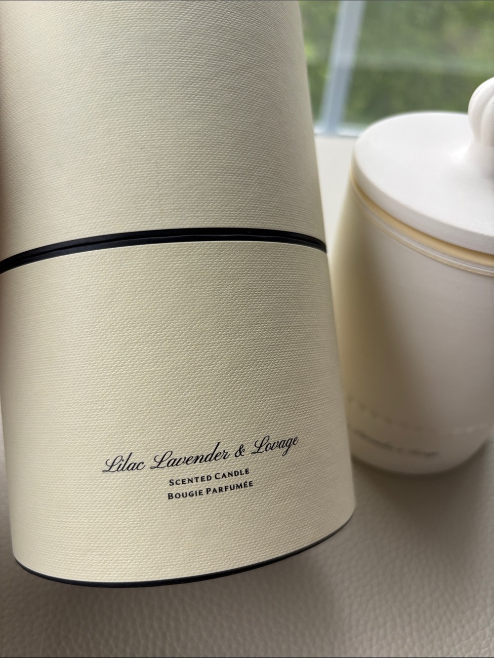 Jo Malone Lilac Lavender & Lovage Townhouse Scented Candle (brand new in box ) - Picture 2 of 4